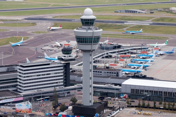 La tour de l'aéroport d'Amsterdam-Schiphol